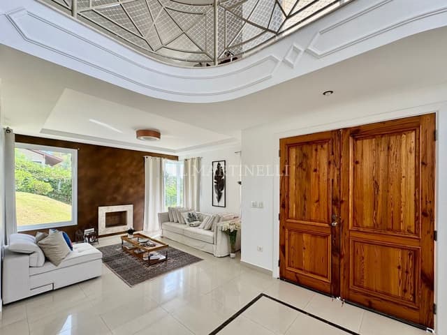 006-sala-de-estar-com-lareira.jpg