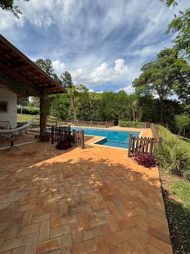 028.deck_de_piscinajpg.jpg
