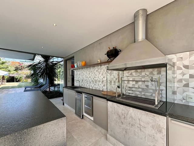 050.JPG